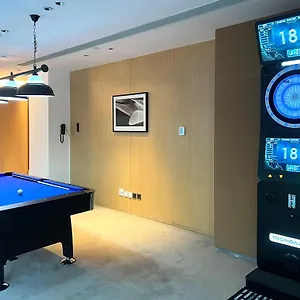 4* 公寓式酒店 One-eight-one酒店及服务式住宅